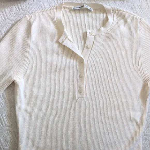 Abercrombie & Fitch Cream Ribbed Crewneck Sweater - Picture 1 of 5
